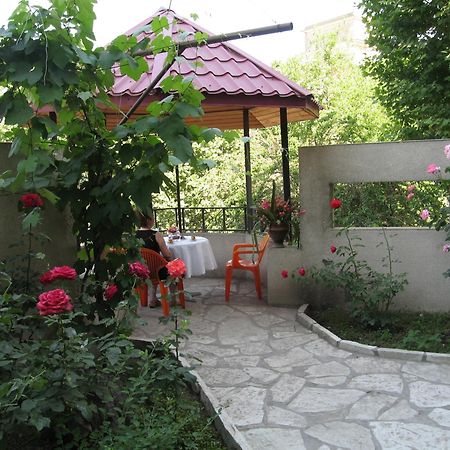 Iliani Hotel Тбілісі Екстер'єр фото