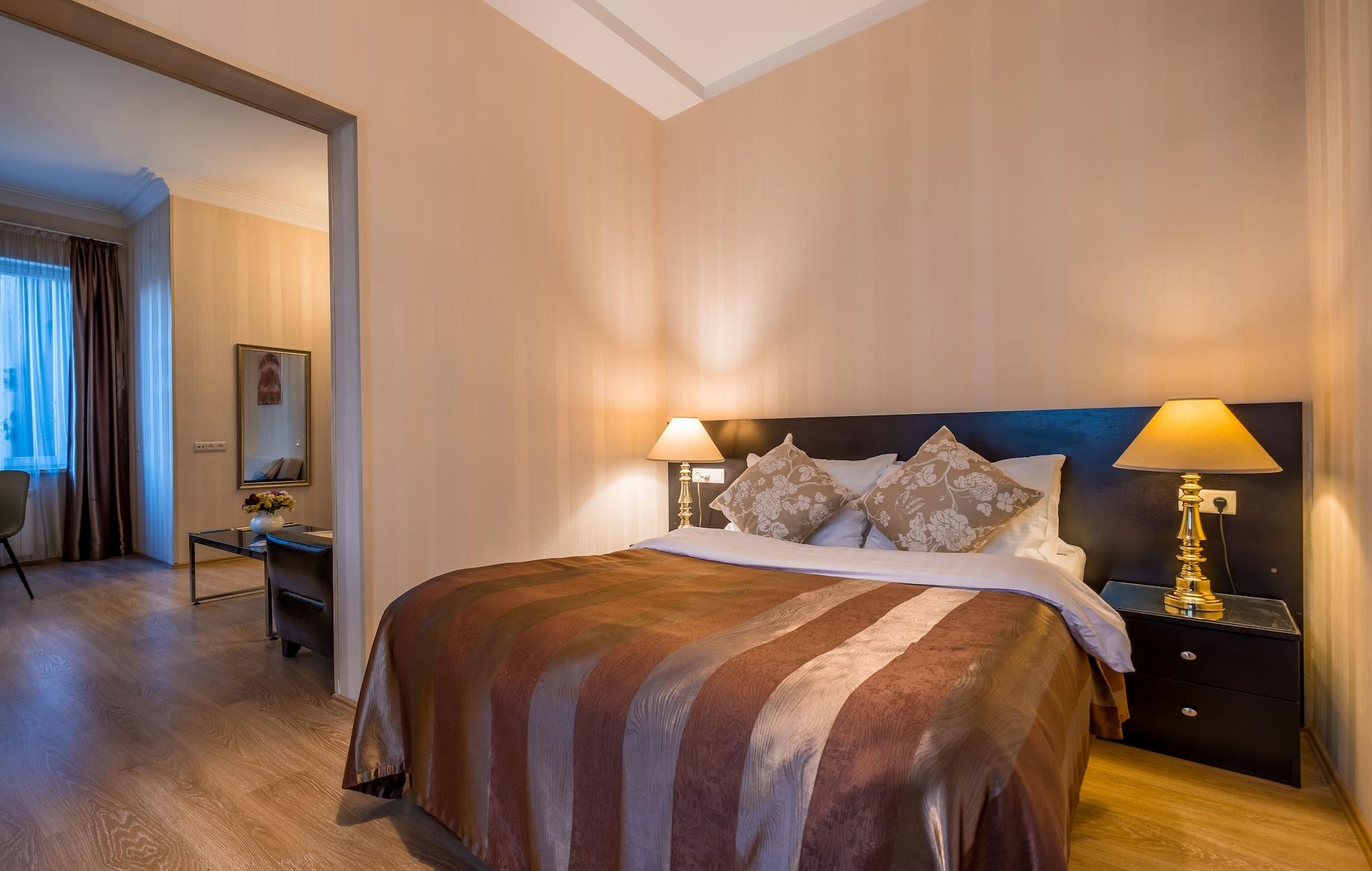 Iliani Hotel Тбілісі Екстер'єр фото