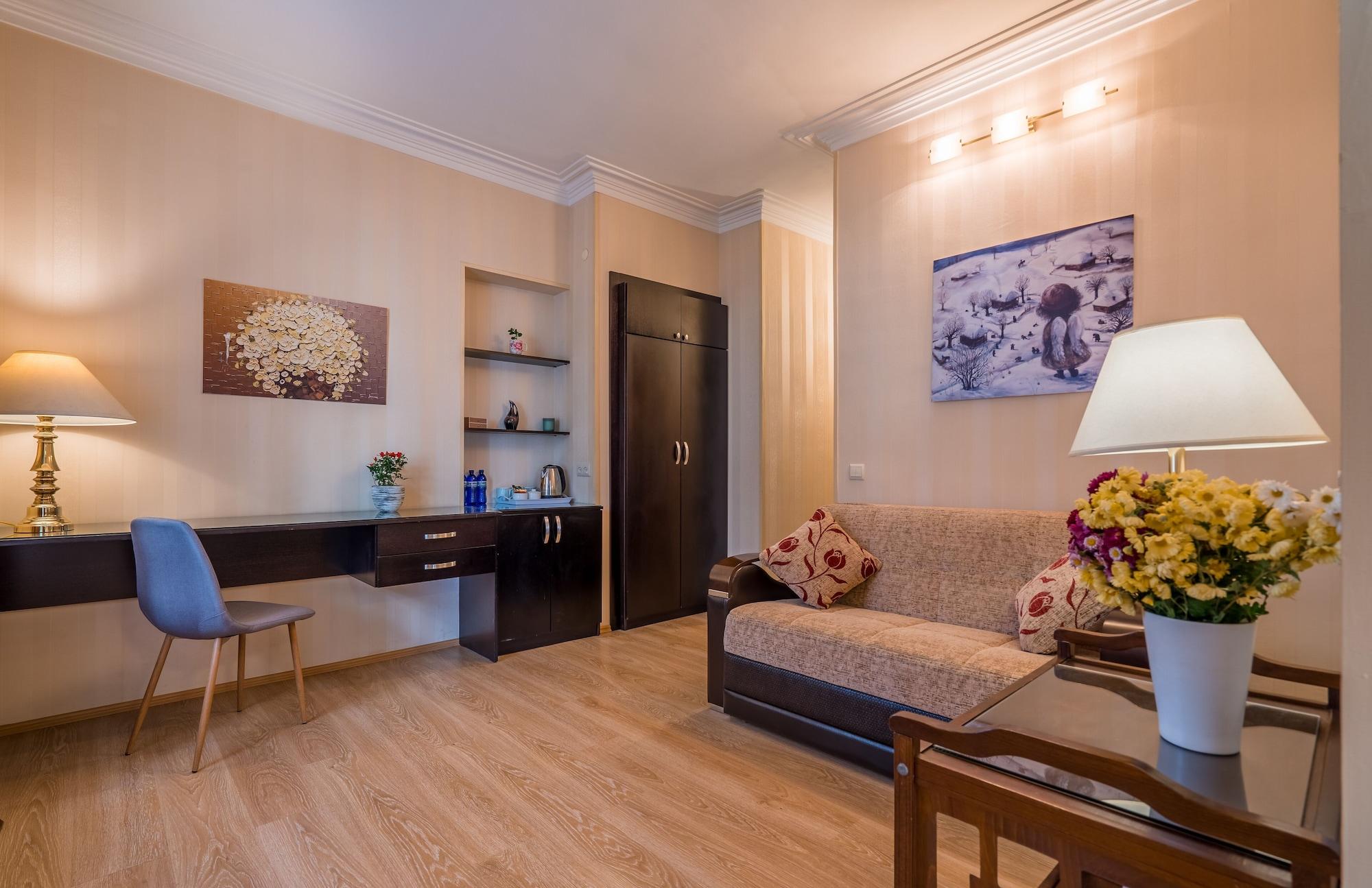 Iliani Hotel Тбілісі Екстер'єр фото