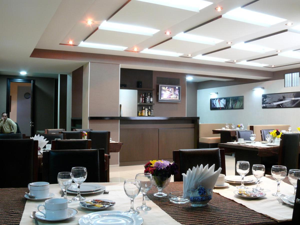Iliani Hotel Тбілісі Екстер'єр фото