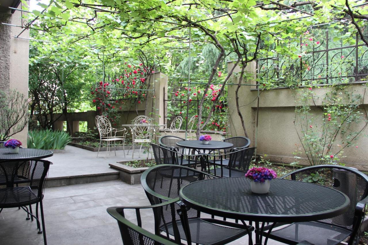 Iliani Hotel Тбілісі Екстер'єр фото