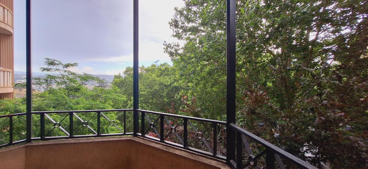Iliani Hotel Тбілісі Екстер'єр фото