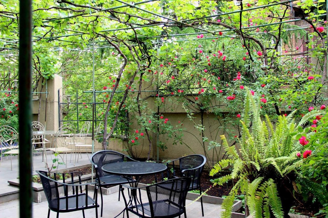 Iliani Hotel Тбілісі Екстер'єр фото