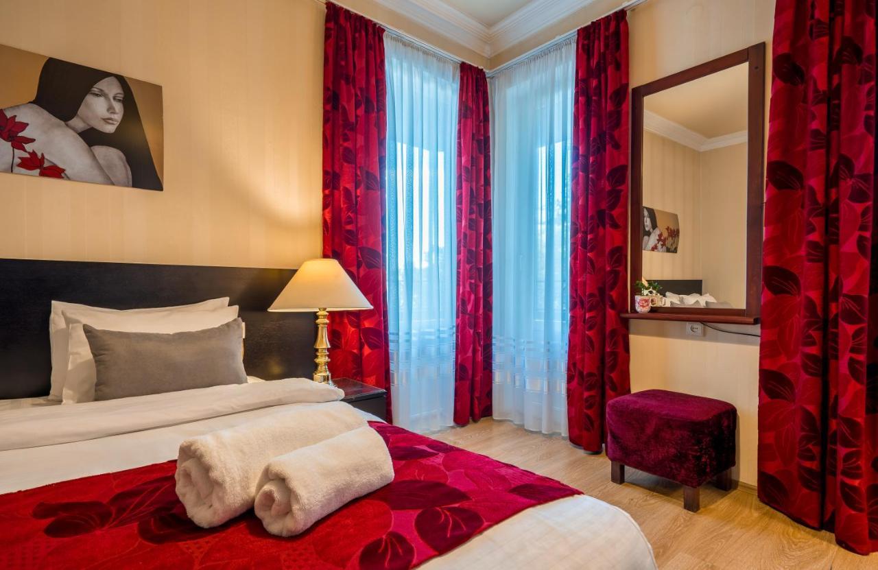 Iliani Hotel Тбілісі Екстер'єр фото