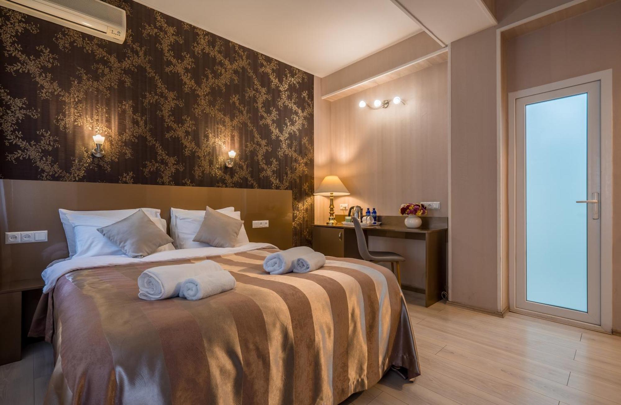 Iliani Hotel Тбілісі Екстер'єр фото
