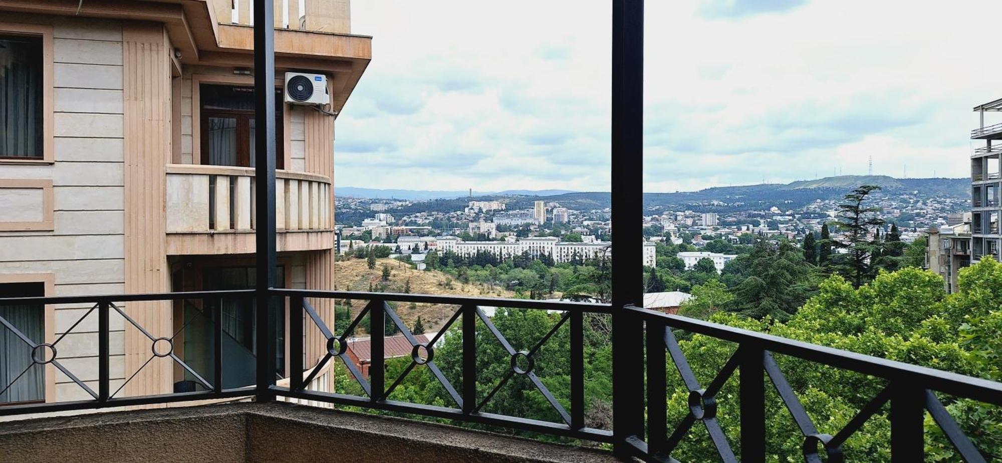 Iliani Hotel Тбілісі Екстер'єр фото