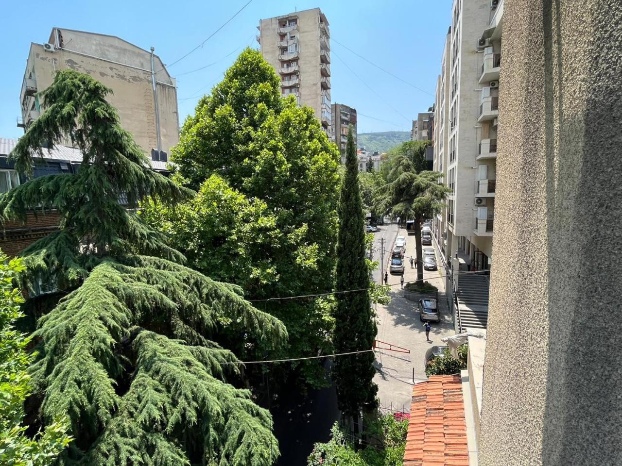 Iliani Hotel Тбілісі Екстер'єр фото