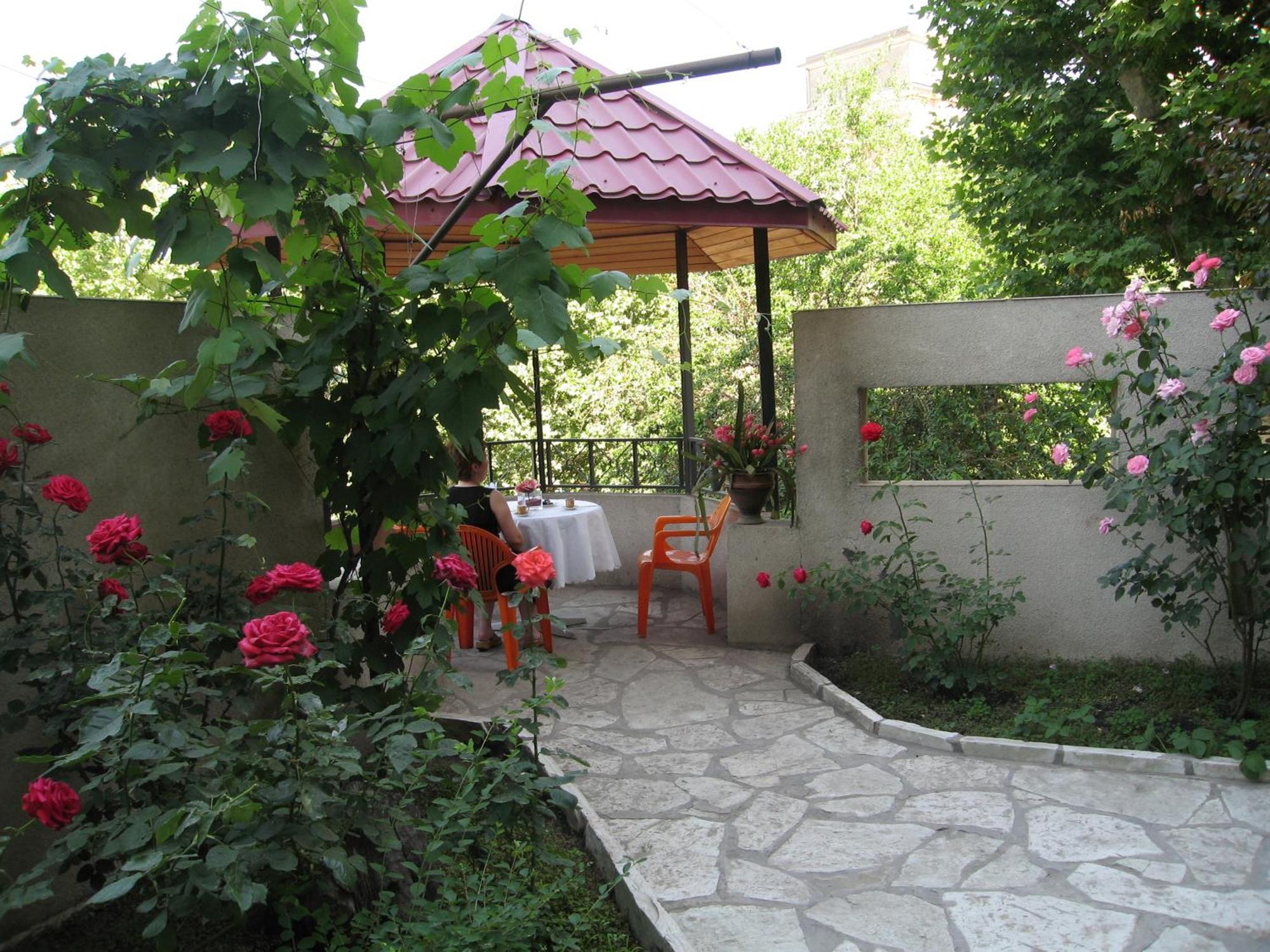 Iliani Hotel Тбілісі Екстер'єр фото