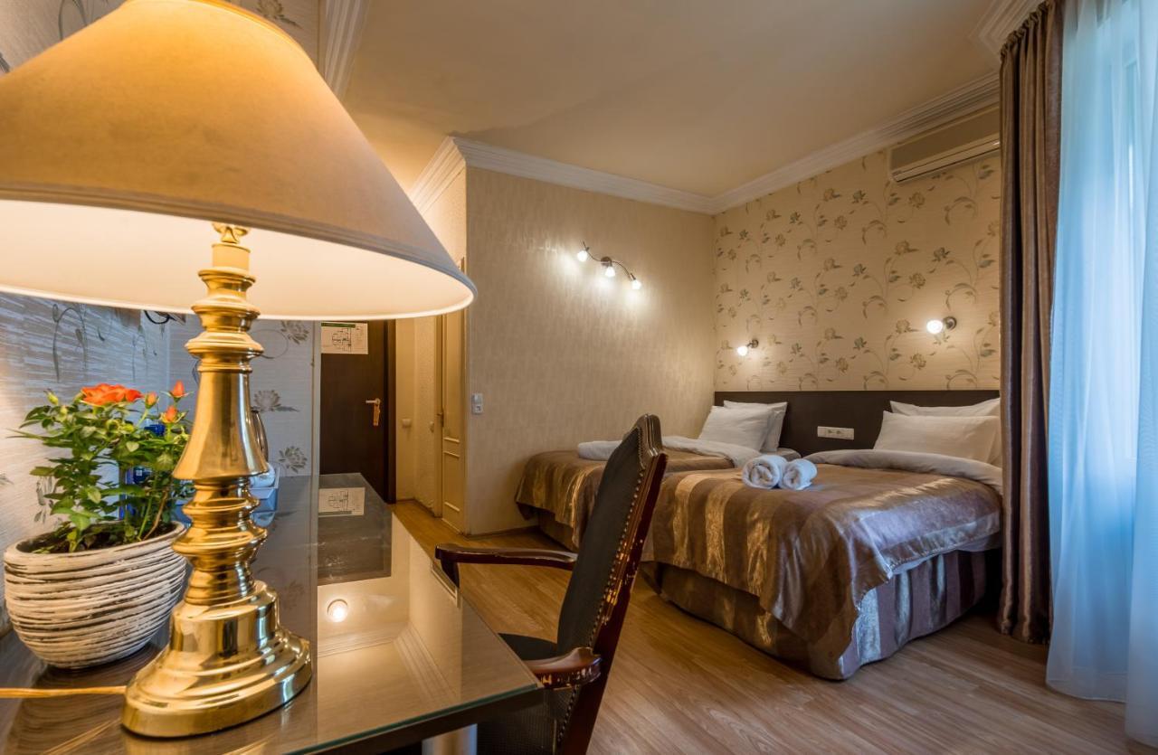 Iliani Hotel Тбілісі Екстер'єр фото
